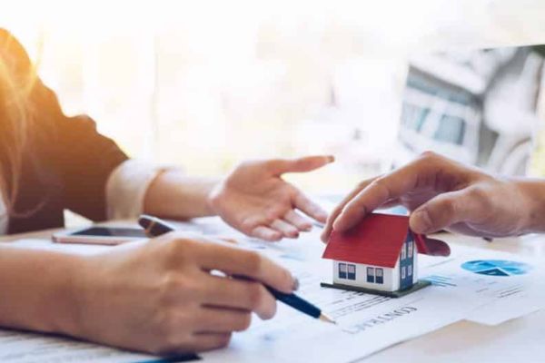 Tài sản bị phong tỏa giao dịch