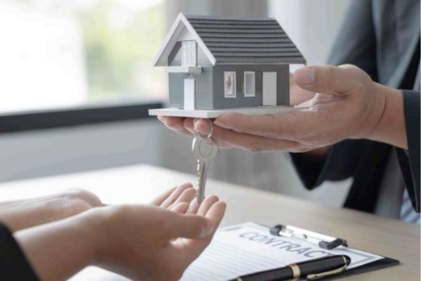 Thẩm quyền ngăn chặn giao dịch