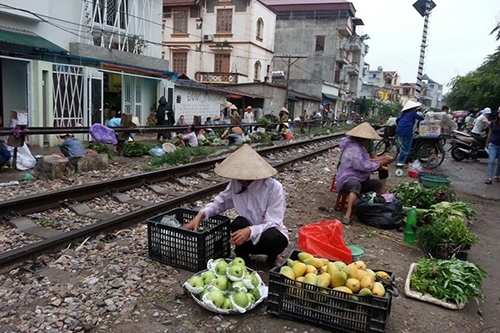 lấn chiếm hành lang giao thông