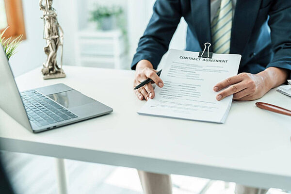 Quy định đồng phục khắt khe