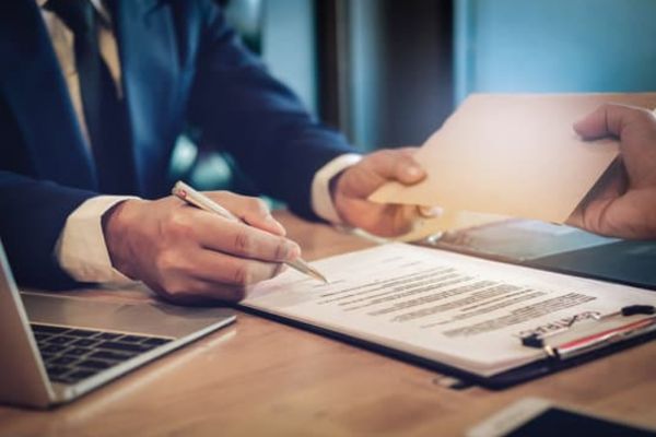 Công chứng viên từ chối