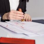 Gây nhầm lẫn cho bên ký: Công chứng viên có nên từ chối? hop-dong-uy-quyen-co-bat-buoc-phai-cong-chung_2708135805