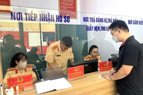 Thủ tục đăng ký xe mới tại Việt Nam